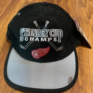 Starter Detroit Red Wings 1998 Stanley Cup Champions Hat NWT Black Silver OS NHL